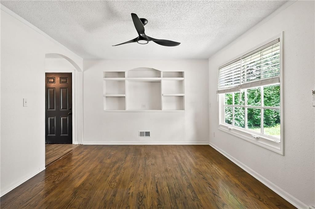9416 Stark Avenue — photo 6