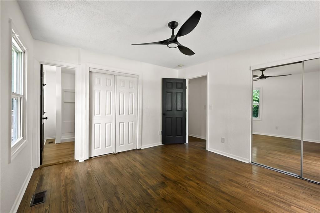 9416 Stark Avenue — photo 12