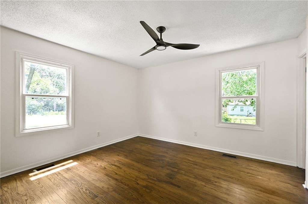 9416 Stark Avenue — photo 13