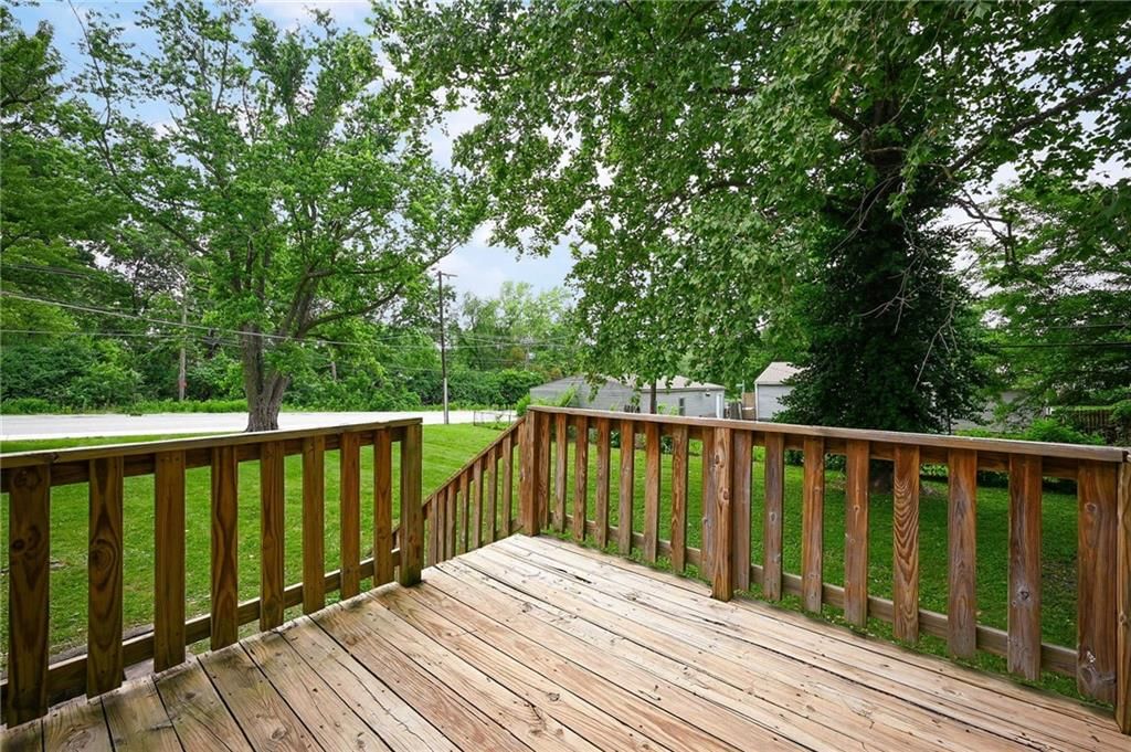 9416 Stark Avenue — photo 23