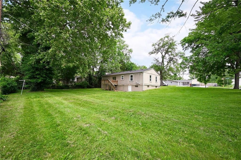 9416 Stark Avenue — photo 24