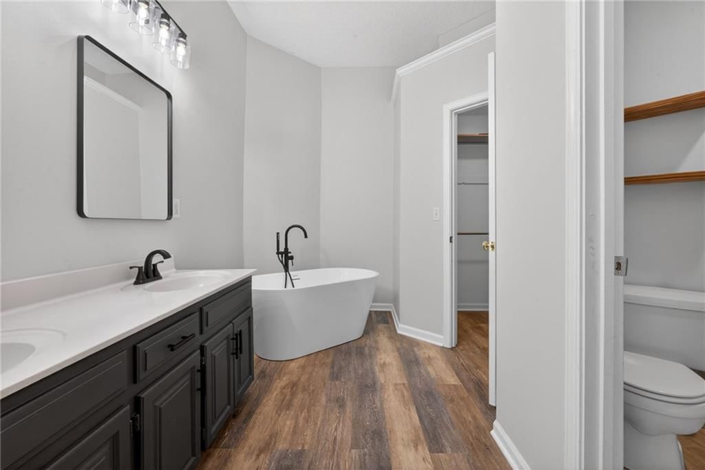 800 N Sumac Street — photo 24