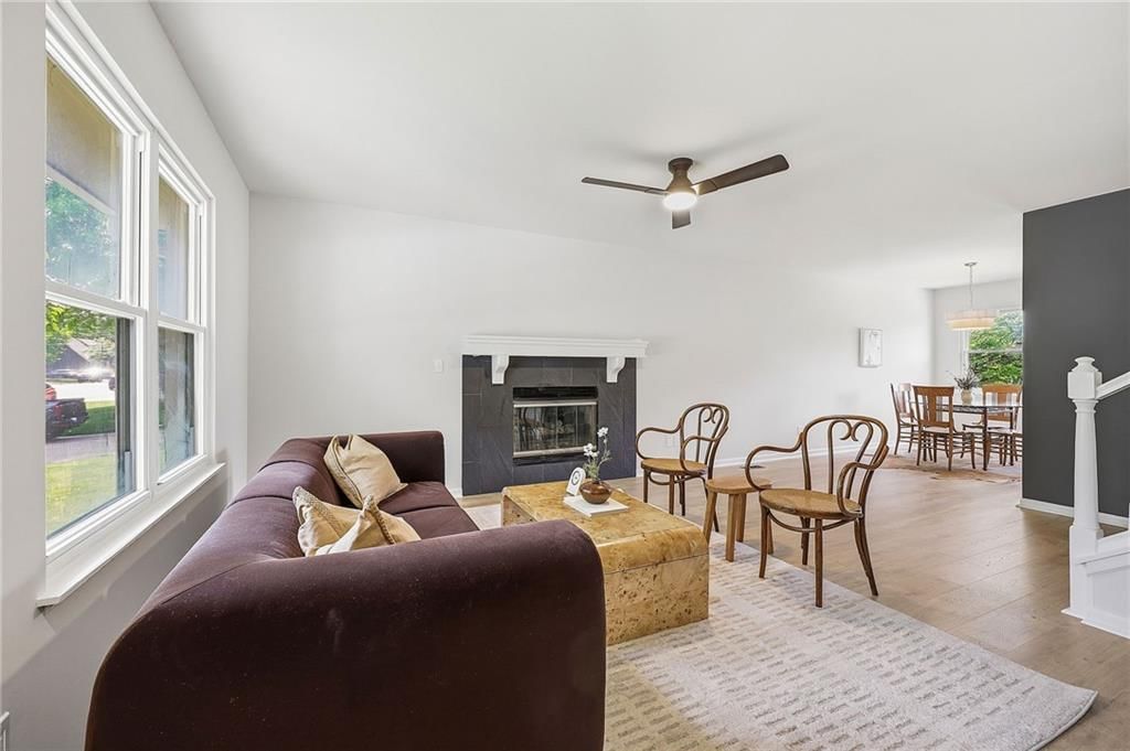 219 N Normandy Street — photo 2