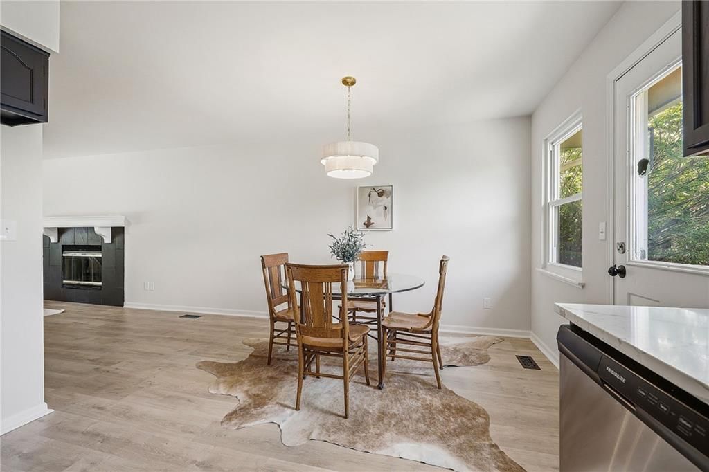 219 N Normandy Street — photo 12