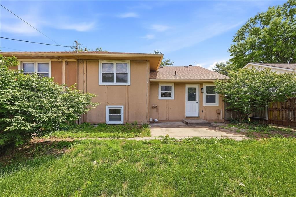 219 N Normandy Street — photo 24