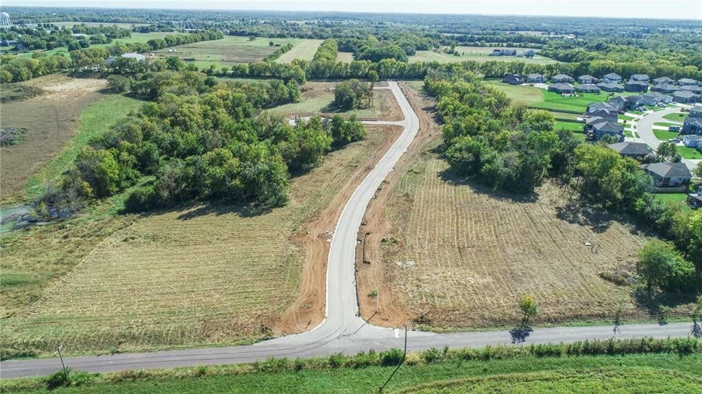 Photo 7 of 8 - Lot 21 Prairie Grove Estates