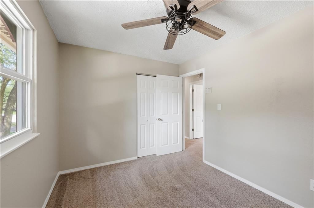 201 SW Sandstone Drive — photo 16