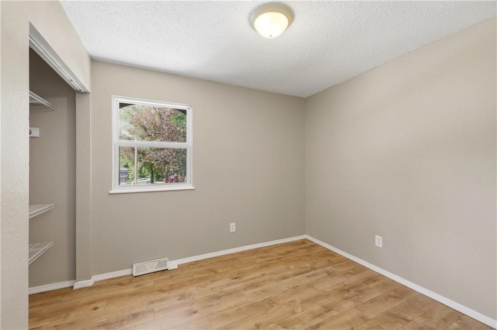 201 SW Sandstone Drive — photo 17
