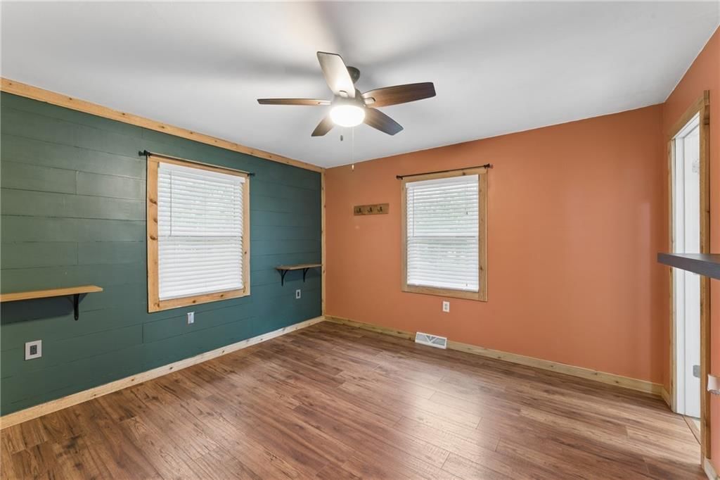 104 W Oak Street — photo 19