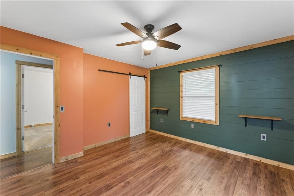 104 W Oak Street — photo 21