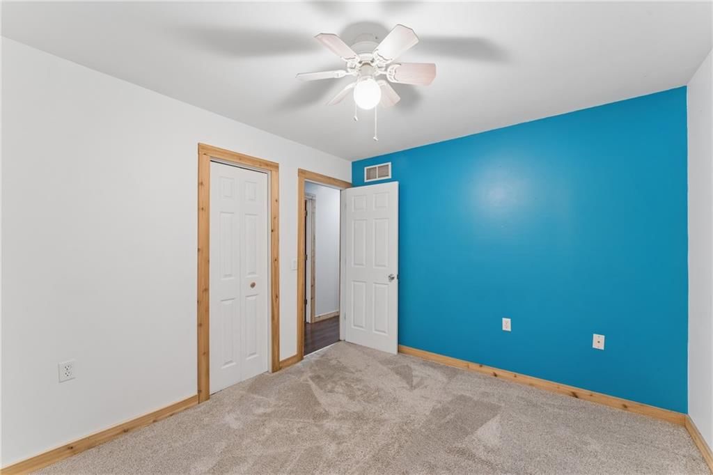 104 W Oak Street — photo 26