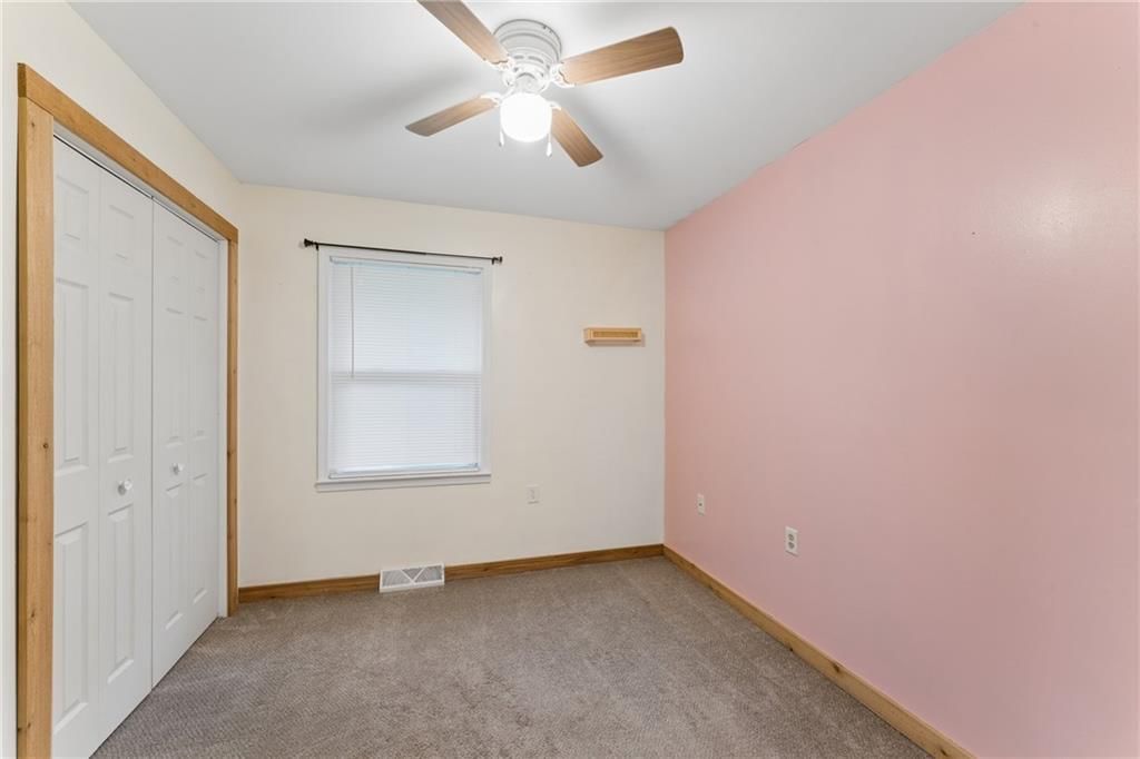 104 W Oak Street — photo 28