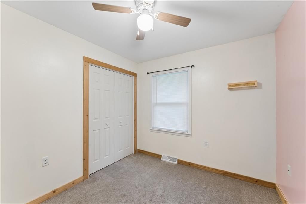 104 W Oak Street — photo 29
