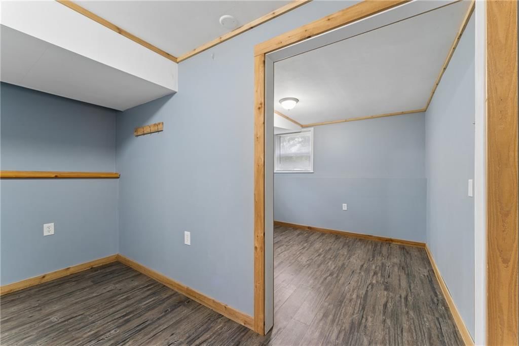 104 W Oak Street — photo 35