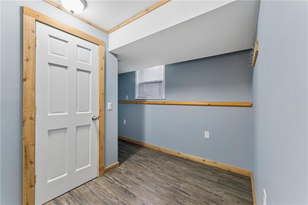 104 W Oak Street — photo 36