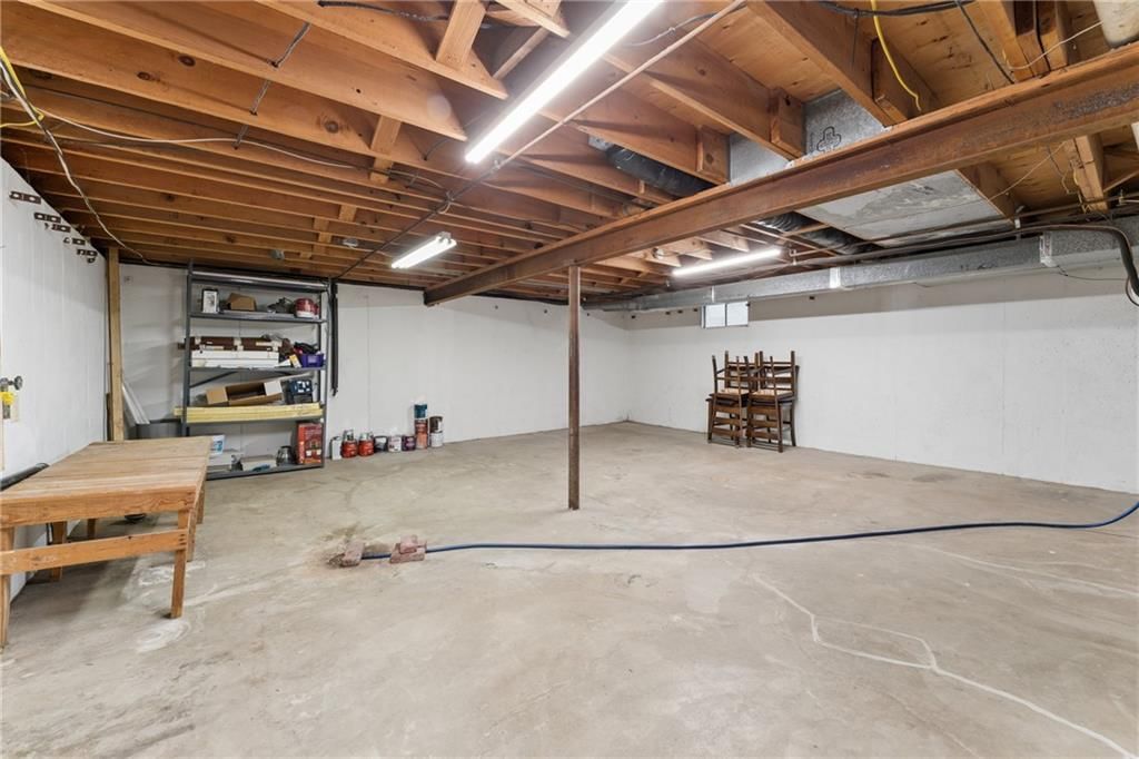 104 W Oak Street — photo 41