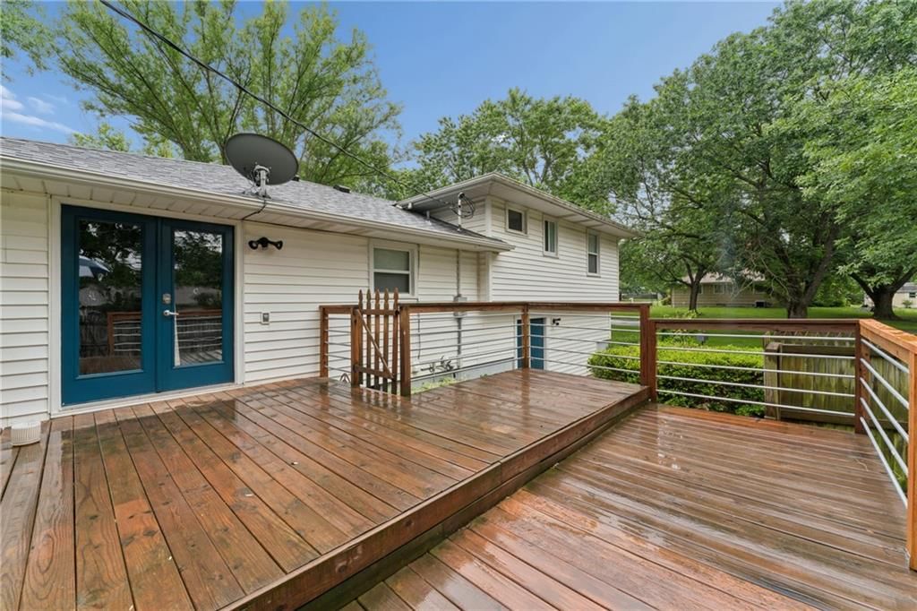 104 W Oak Street — photo 45