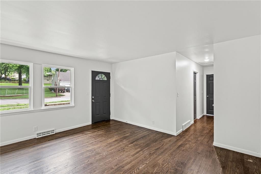 3301 E 107th Terrace — photo 7