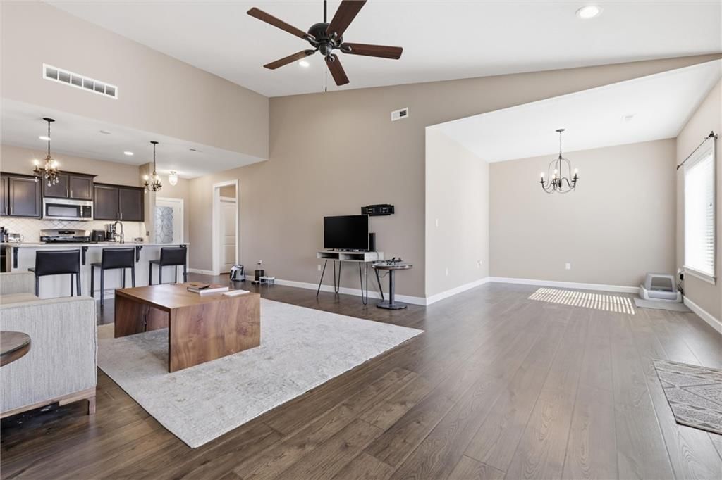 2705 Chasehire Drive — photo 4