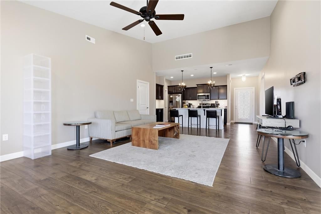 2705 Chasehire Drive — photo 5