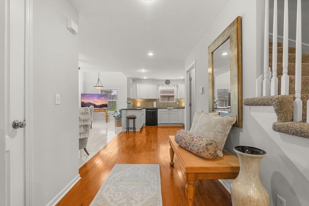 1207 SW Arborway Drive — photo 5