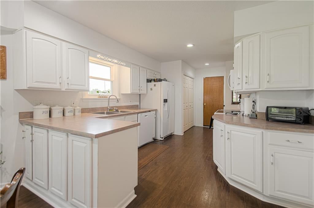 304 Zoe Street — photo 13