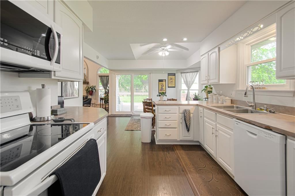 304 Zoe Street — photo 15