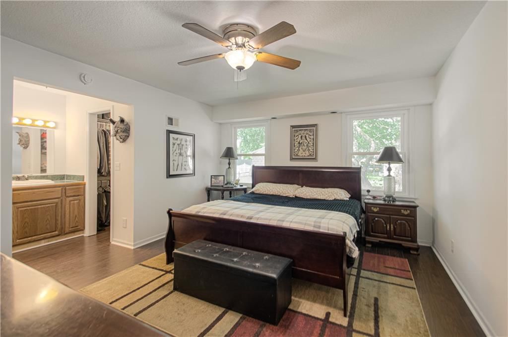 304 Zoe Street — photo 16
