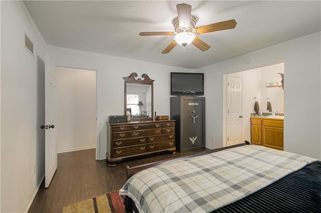 304 Zoe Street — photo 17