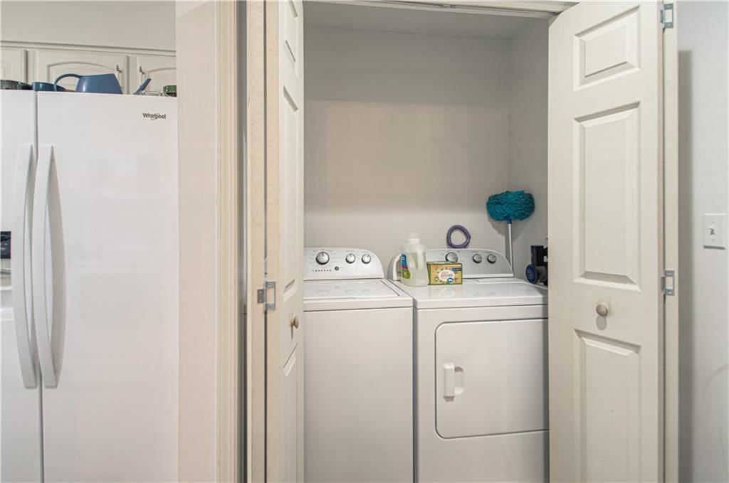 304 Zoe Street — photo 26
