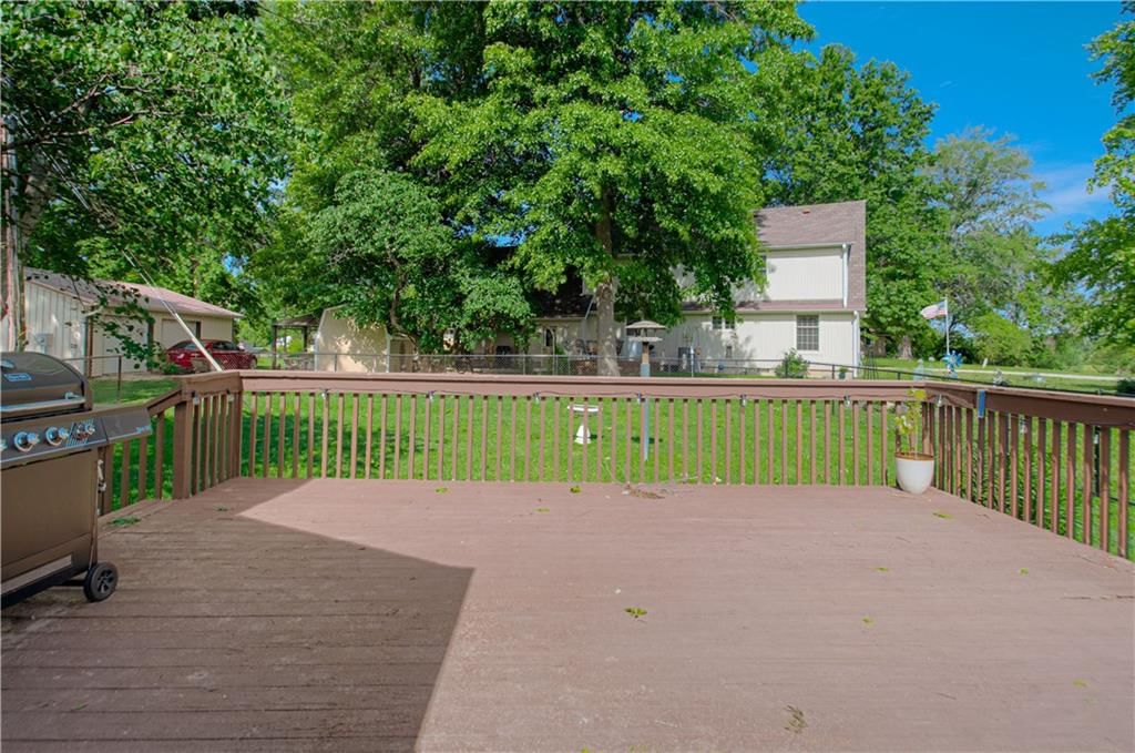 304 Zoe Street — photo 33