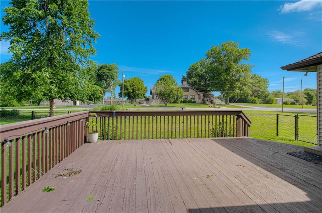 304 Zoe Street — photo 34