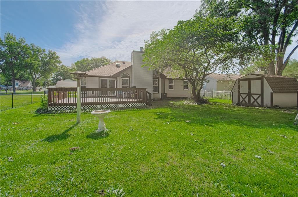 304 Zoe Street — photo 35