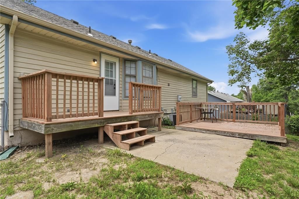 205 SE Moreland School Road — photo 3