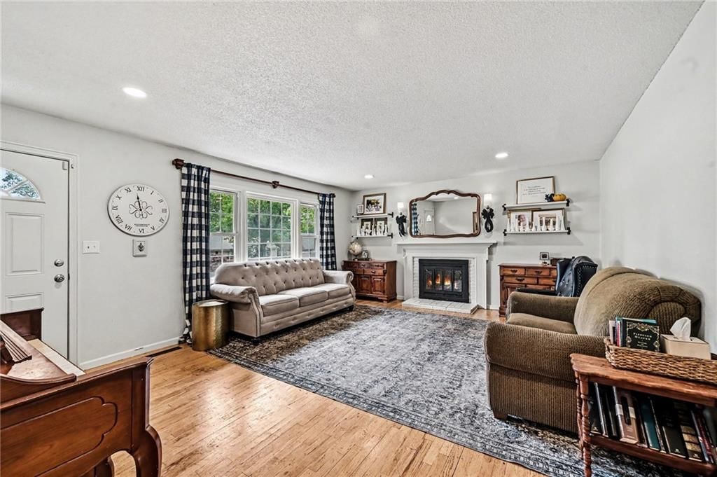 3606 NE 48th Terrace — photo 6