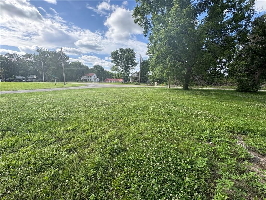 102 Sycamore Street — photo 10