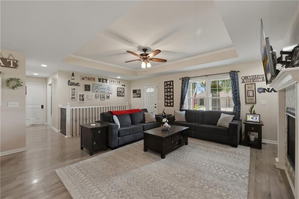 302 S Peach Tree Avenue — photo 4