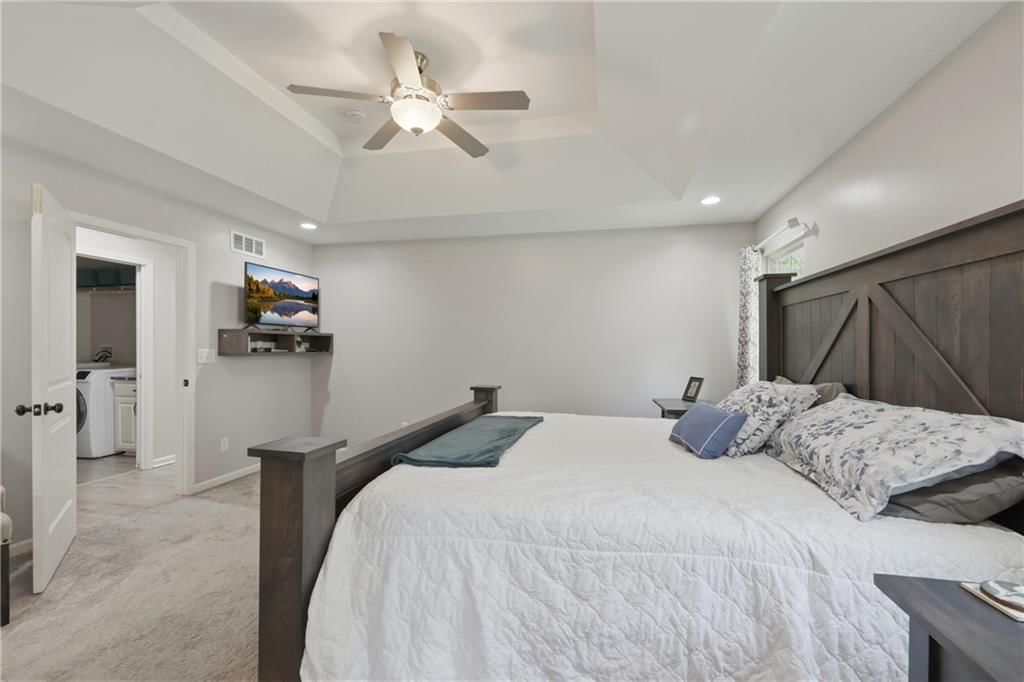 302 S Peach Tree Avenue — photo 14