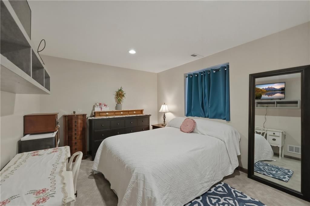 302 S Peach Tree Avenue — photo 27