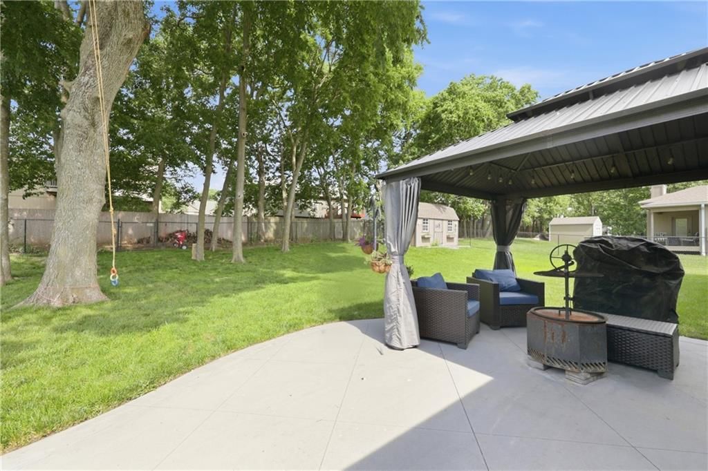 302 S Peach Tree Avenue — photo 35