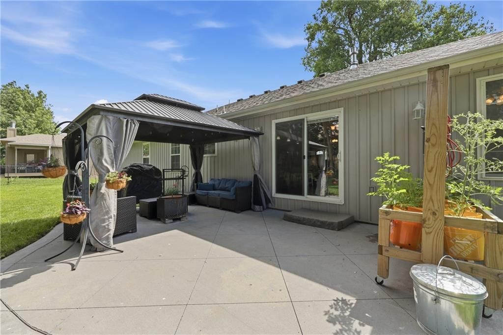 302 S Peach Tree Avenue — photo 36