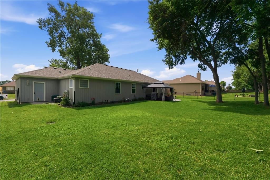 302 S Peach Tree Avenue — photo 37