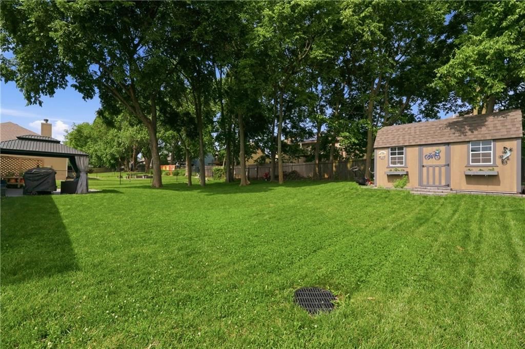 302 S Peach Tree Avenue — photo 39