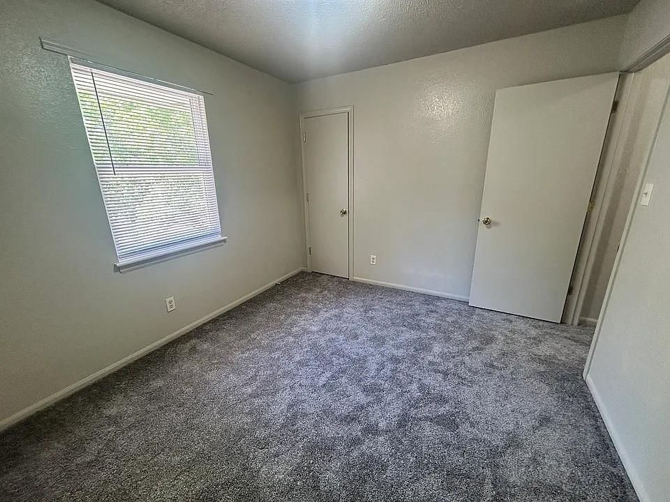 401 SE Melody Lane — photo 7