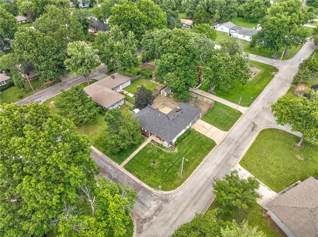 600 N Park Drive — photo 38