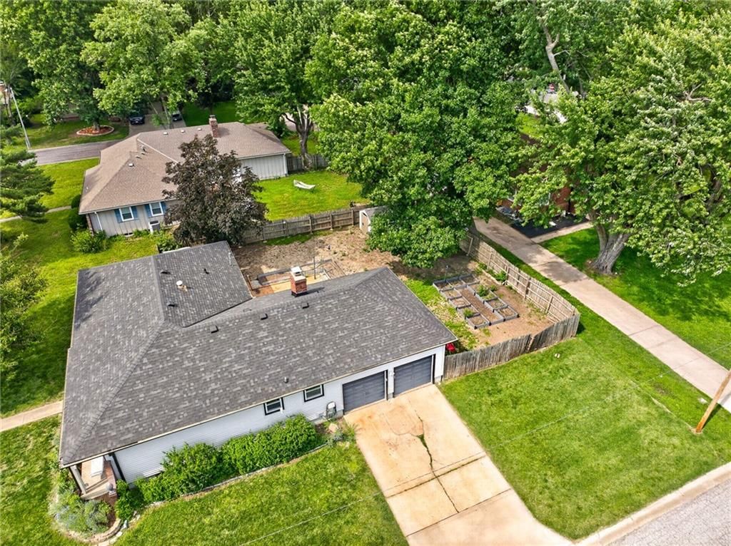 600 N Park Drive — photo 39