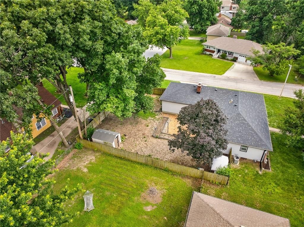 600 N Park Drive — photo 40