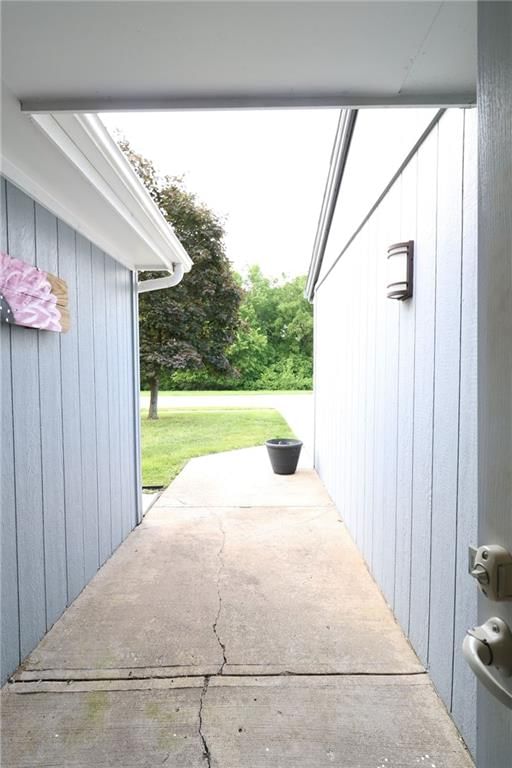 705 NE Swann Circle — photo 6
