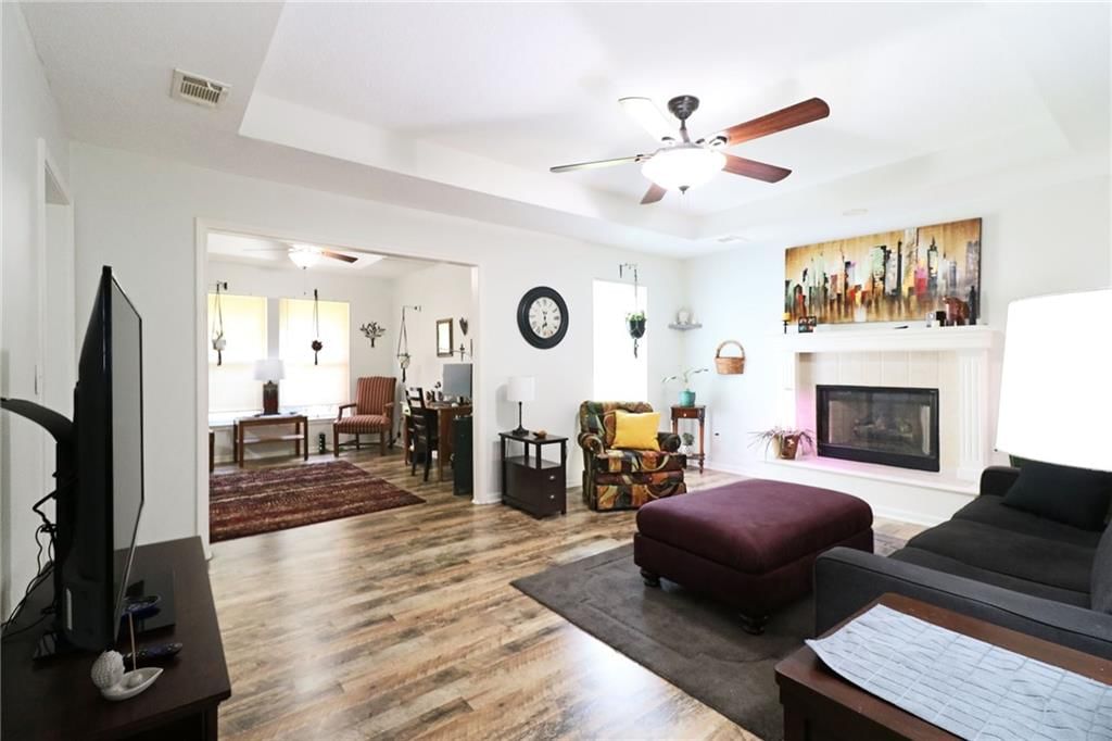 705 NE Swann Circle — photo 9