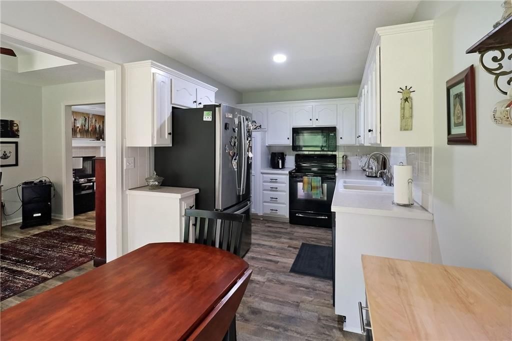 705 NE Swann Circle — photo 17
